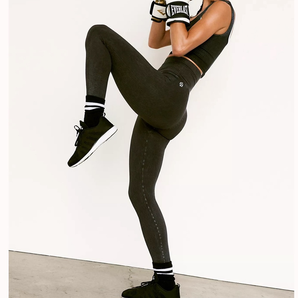 NWT fp movement ultra high rise happiness runs leggings in vintage black.